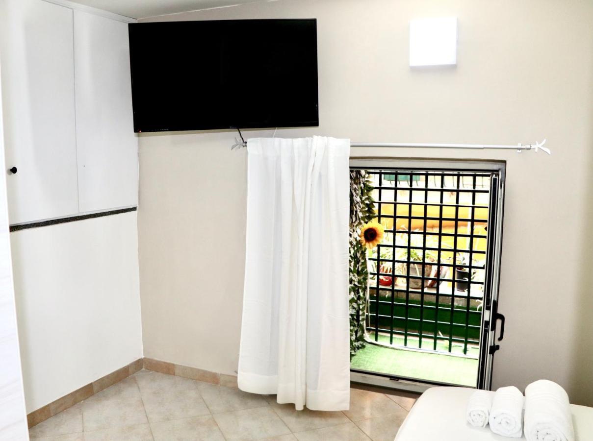 House Relax Apartment Centro Di Napoli Exterior photo
