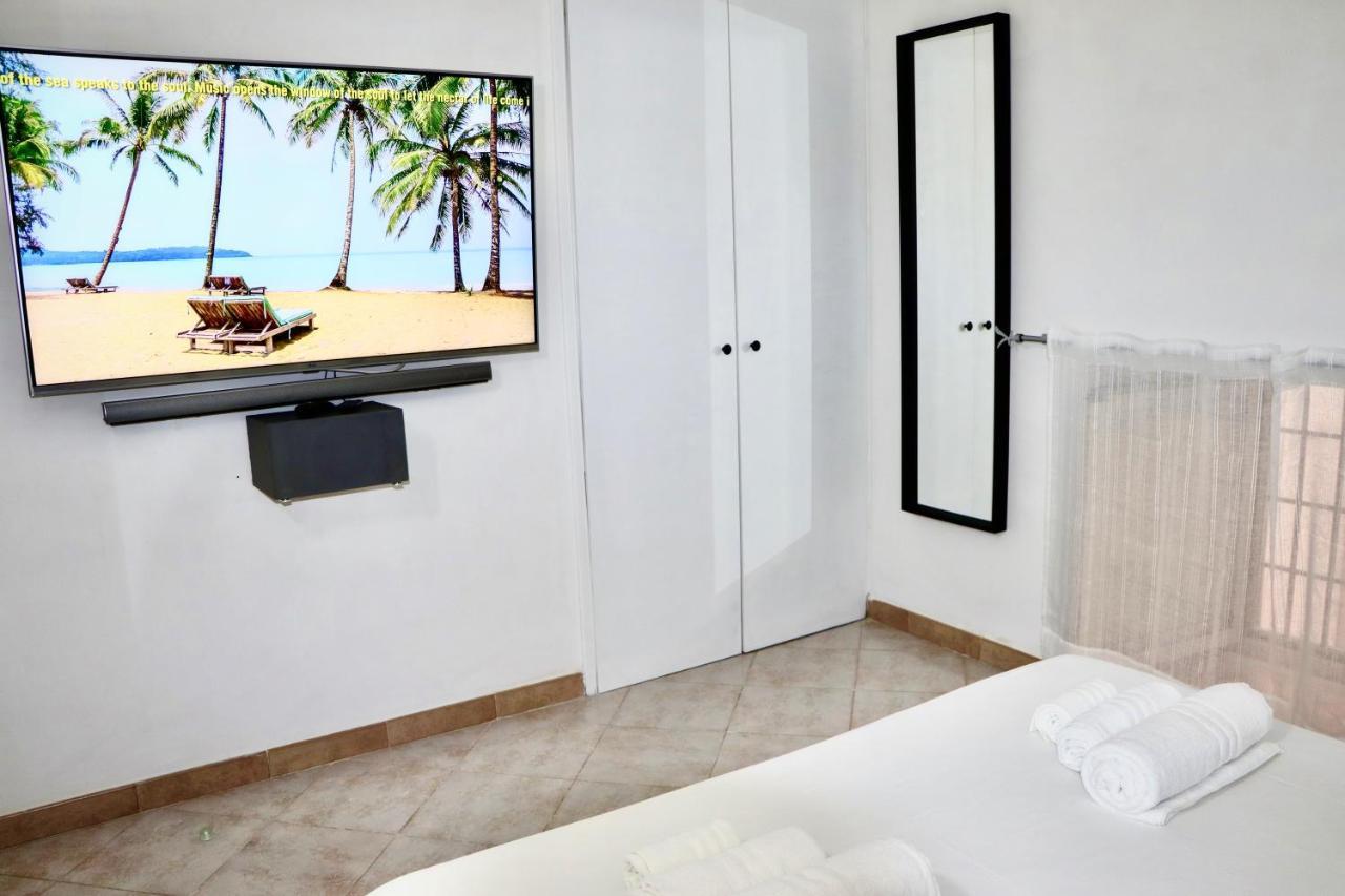 House Relax Apartment Centro Di Napoli Exterior photo