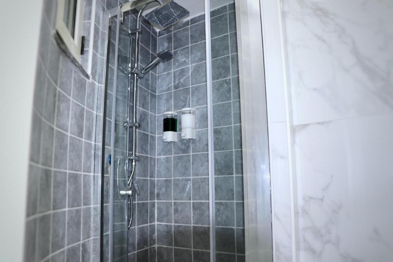 House Relax Apartment Centro Di Napoli Exterior photo